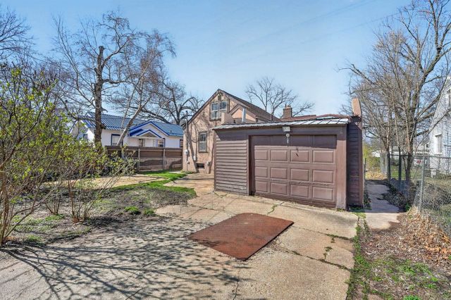 713 Riehl Street, Waterloo, IA 50703