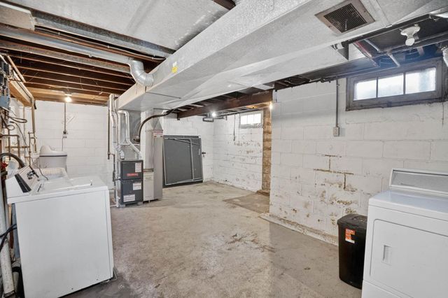 713 Riehl Street, Waterloo, IA 50703