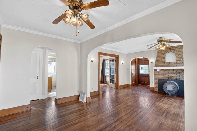 713 Riehl Street, Waterloo, IA 50703