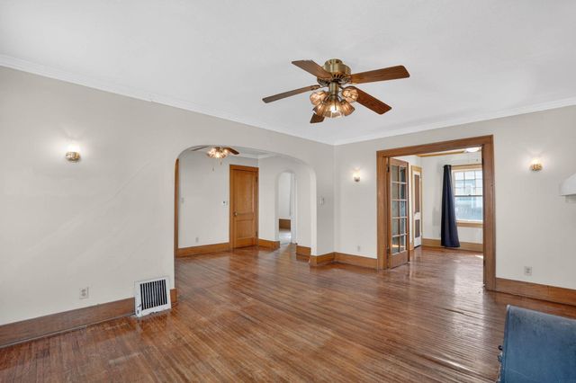 713 Riehl Street, Waterloo, IA 50703