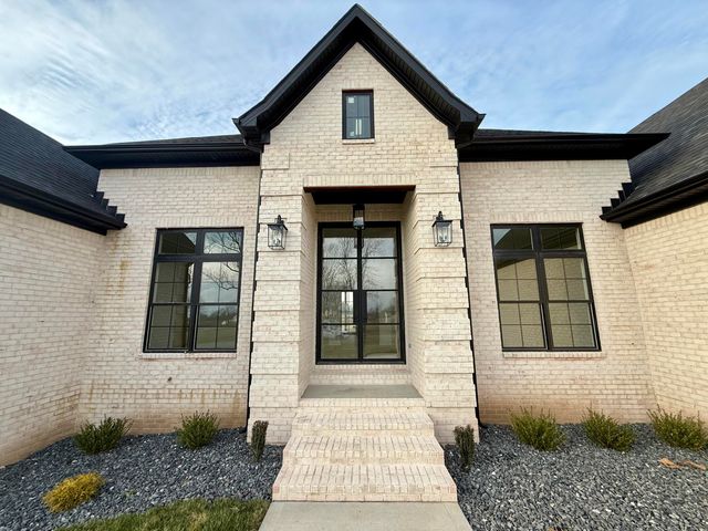 108 Crawford Creek Drive, Nicholasville, KY 40356