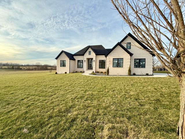 108 Crawford Creek Drive, Nicholasville, KY 40356