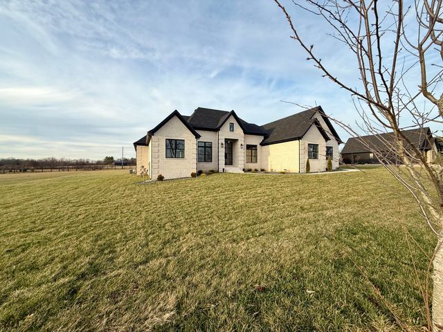 108 Crawford Creek Drive, Nicholasville, KY 40356