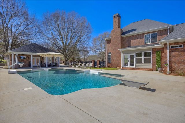 233 Bowen Drive, Anderson, SC 29621