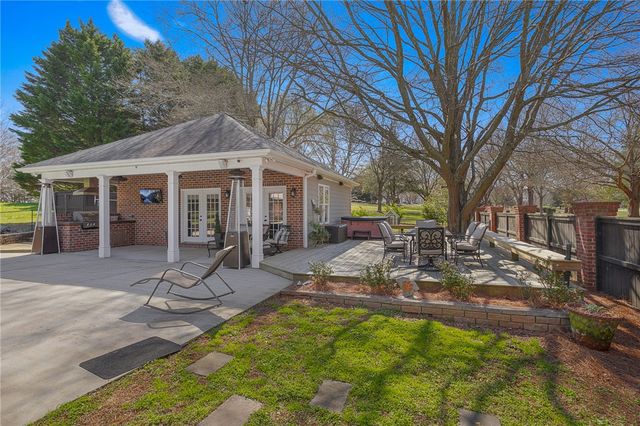 233 Bowen Drive, Anderson, SC 29621