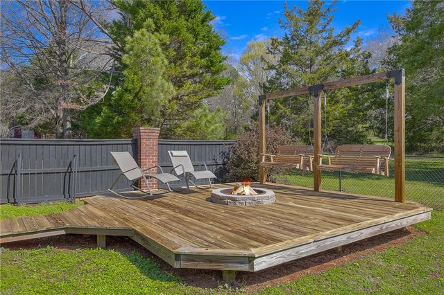 233 Bowen Drive, Anderson, SC 29621