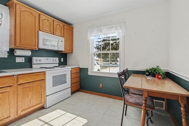 31748 Rosslyn Avenue, Garden City, MI 48135