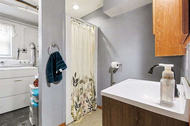 31748 Rosslyn Avenue, Garden City, MI 48135