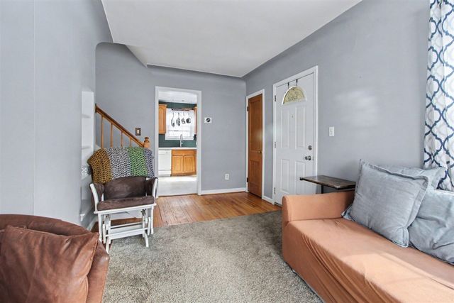 31748 Rosslyn Avenue, Garden City, MI 48135