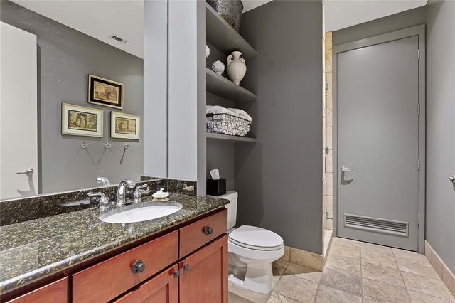 800 W 5th ST 1001, Austin, TX 78703