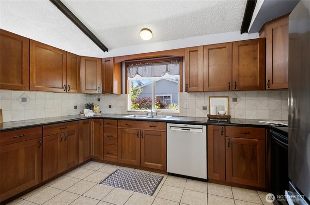 29821 47th Place S, Auburn, WA 98001