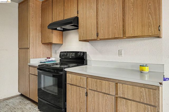 1757 Stuart Ct, Benicia, CA 94510