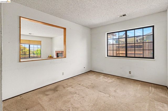 1757 Stuart Ct, Benicia, CA 94510