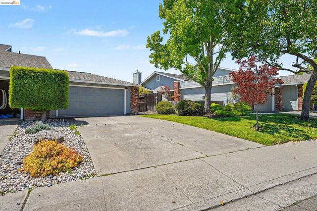 1757 Stuart Ct, Benicia, CA 94510