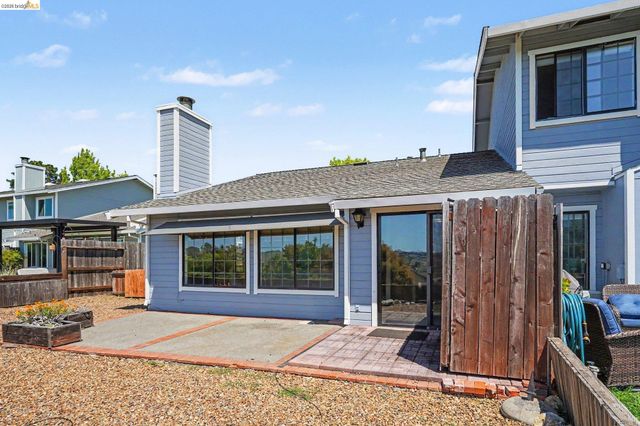 1757 Stuart Ct, Benicia, CA 94510