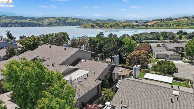 1757 Stuart Ct, Benicia, CA 94510