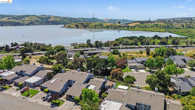 1757 Stuart Ct, Benicia, CA 94510