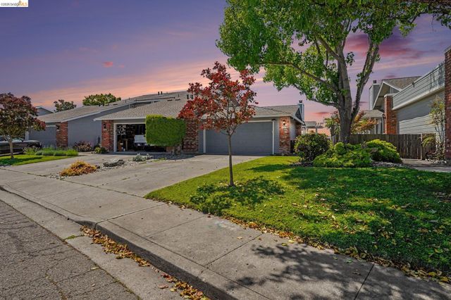 1757 Stuart Ct, Benicia, CA 94510