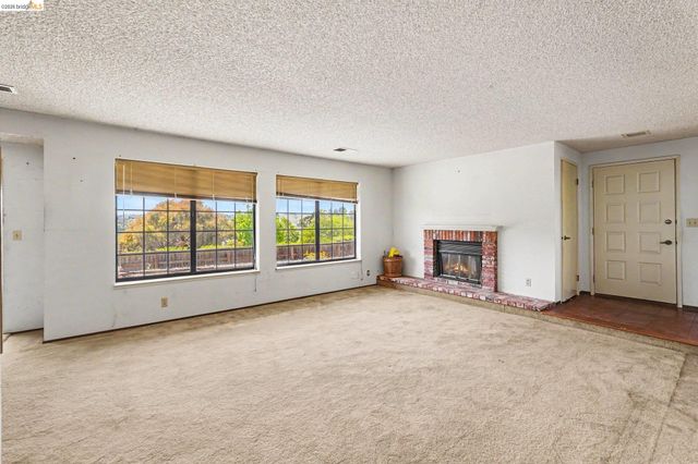 1757 Stuart Ct, Benicia, CA 94510