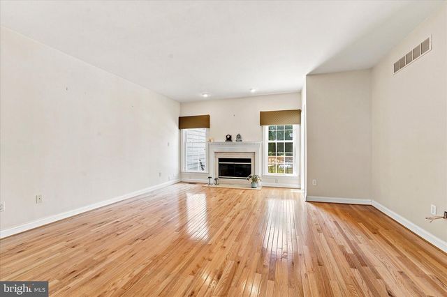 219 BIRKDALE DR, Blue Bell, PA 19422