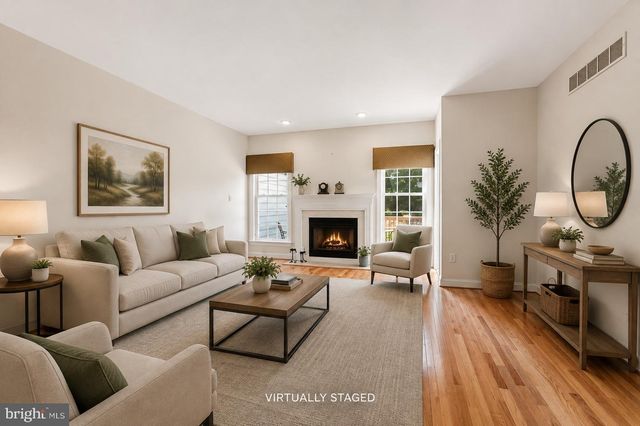 219 BIRKDALE DR, Blue Bell, PA 19422