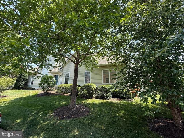 219 BIRKDALE DR, Blue Bell, PA 19422