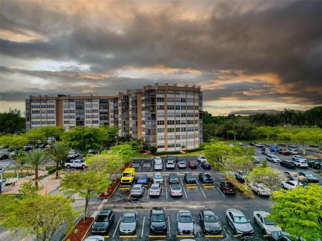 1100 Saint Charles Place 708, Pembroke Pines, FL 33026