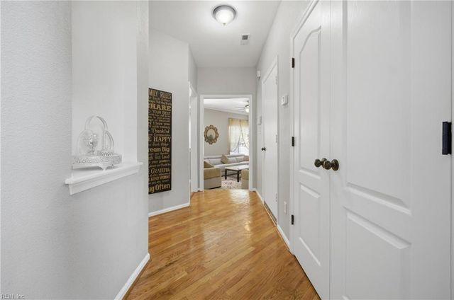 2585 Kentucky Derby DR, Virginia Beach, VA 23456