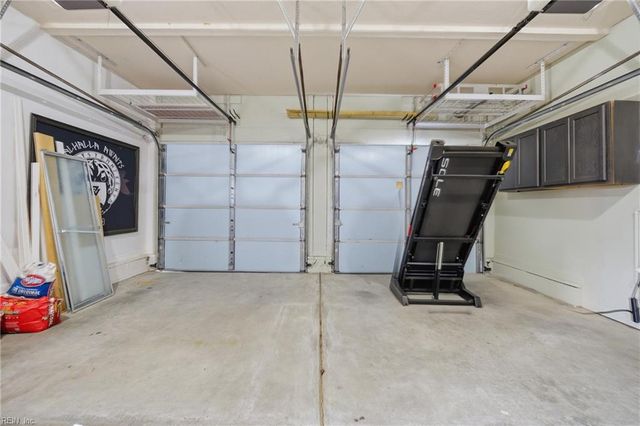 2585 Kentucky Derby DR, Virginia Beach, VA 23456