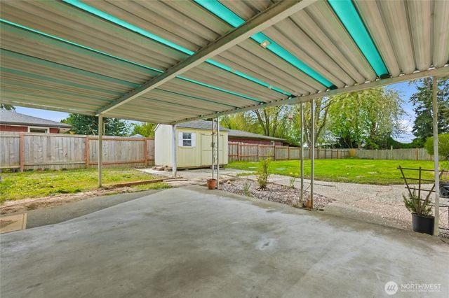 5802 108th Avenue Ct E, Puyallup, WA 98372