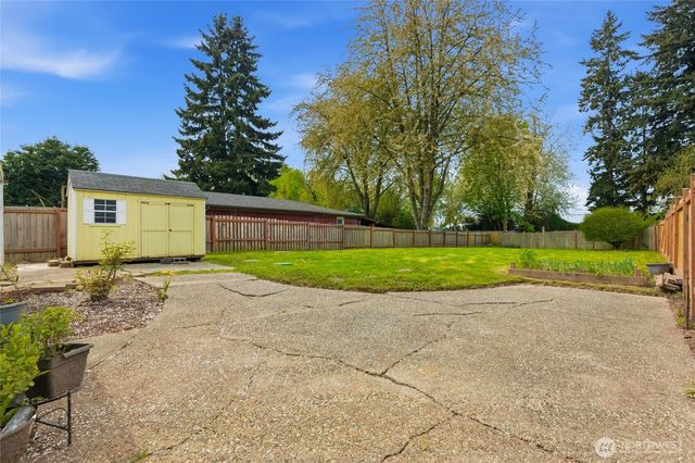 5802 108th Avenue Ct E, Puyallup, WA 98372