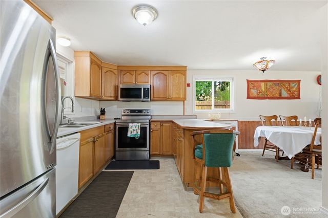 5802 108th Avenue Ct E, Puyallup, WA 98372