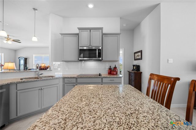 15019 Planeview Drive, Salado, TX 76571