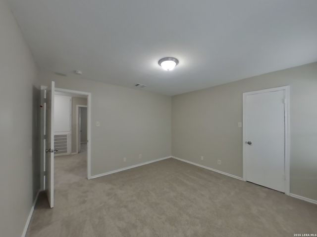 8015 CHESTNUT BARR DR, Converse, TX 78109