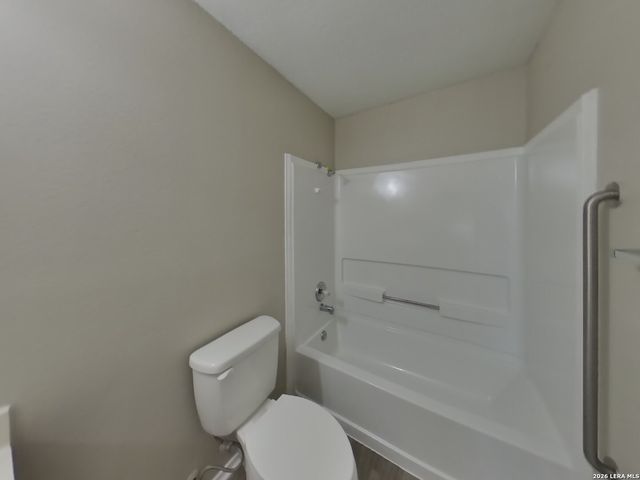 8015 CHESTNUT BARR DR, Converse, TX 78109