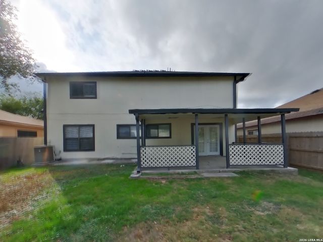 8015 CHESTNUT BARR DR, Converse, TX 78109