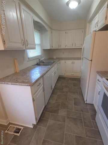 23654 Whitley Drive, Clinton Township, MI 48035