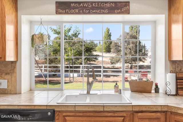 20440 Clubview Court, Tehachapi, CA 93561