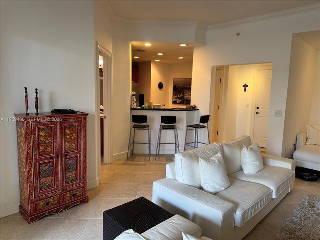 16100 Emerald Estates Dr 278, Weston, FL 33331