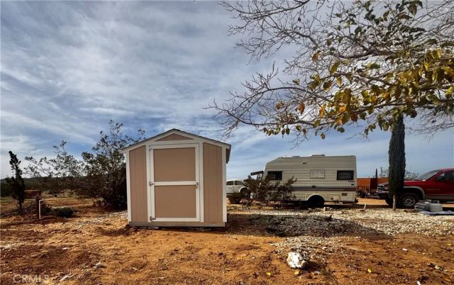 382 Bowman, Landers, CA 92285