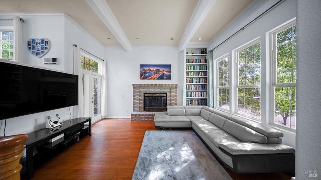 4742 Livingstone Pl, Santa Rosa, CA 95405