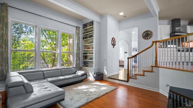 4742 Livingstone Pl, Santa Rosa, CA 95405