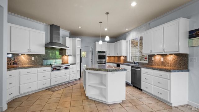 4742 Livingstone Pl, Santa Rosa, CA 95405