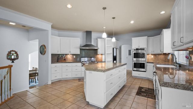 4742 Livingstone Pl, Santa Rosa, CA 95405
