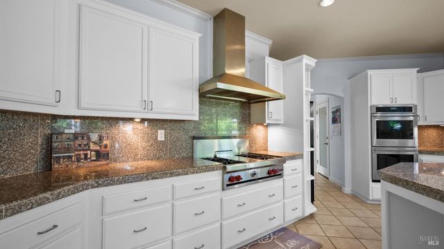 4742 Livingstone Pl, Santa Rosa, CA 95405