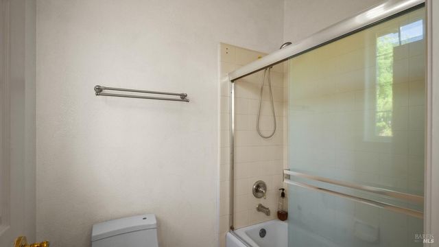 4742 Livingstone Pl, Santa Rosa, CA 95405