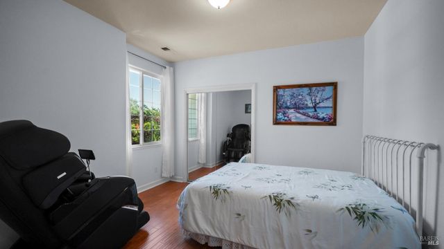 4742 Livingstone Pl, Santa Rosa, CA 95405