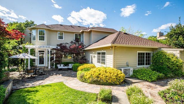 4742 Livingstone Pl, Santa Rosa, CA 95405