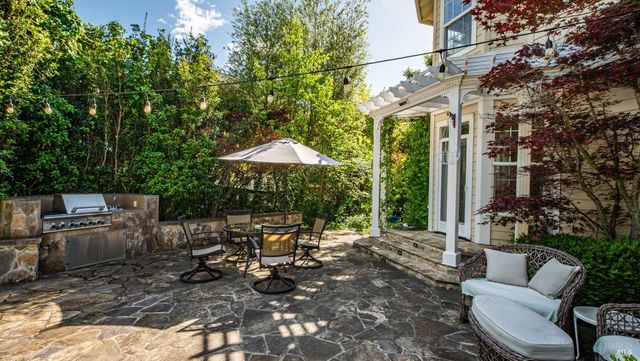 4742 Livingstone Pl, Santa Rosa, CA 95405