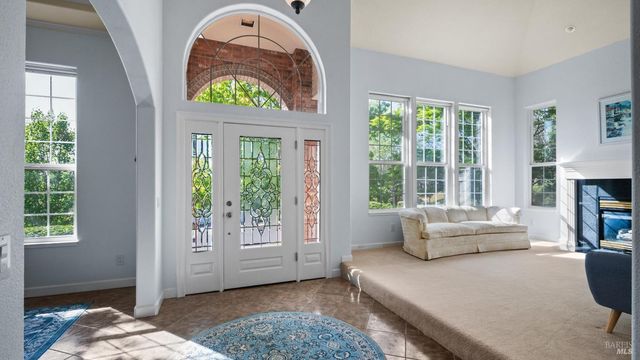 4742 Livingstone Pl, Santa Rosa, CA 95405